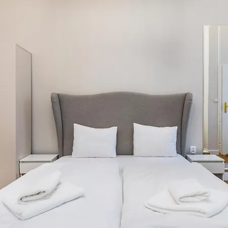 Royal Apartman *